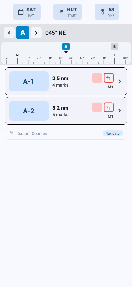 Pre-start screen showing the day, start location, VHF channel, wind direction and the available courses